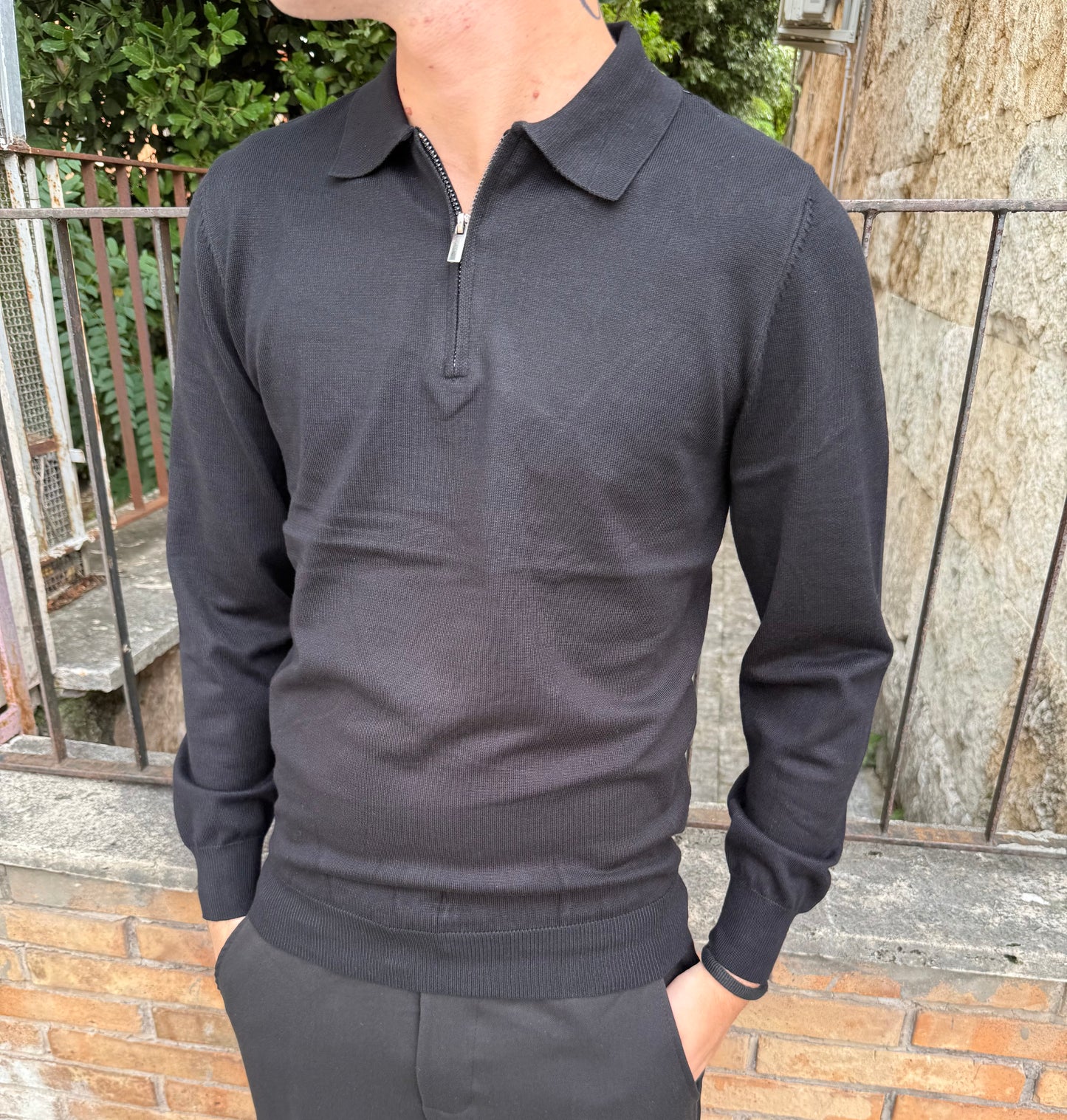 POLO ZIP MINIMAL NERA